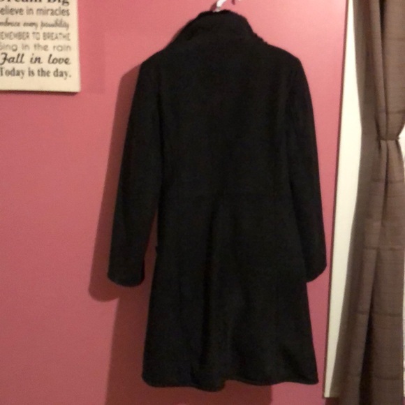 Dana Buchman faux shearling w/ real fur collar - Picture 5 of 7